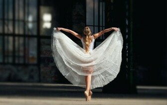 Ballerina Wallpaper
