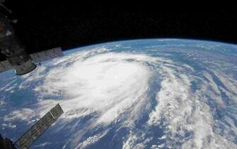 Iss Wallpaper Storm Force Of Nature Collection