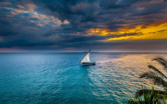 Sailing Wallpaper