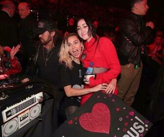 Miley Cyrus Iheartradio Music Awards Gotceleb