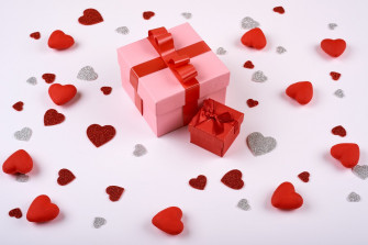 Heart Gift Holiday Valentine S Day 4k Ultra HD Wallpaper