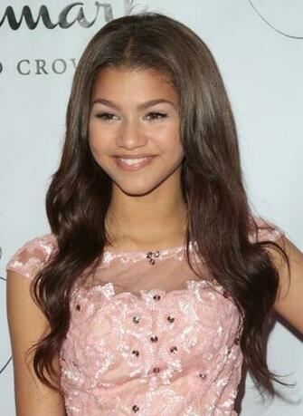 Red Carpet Closet Dwts It S Time To End The Zendaya Debate
