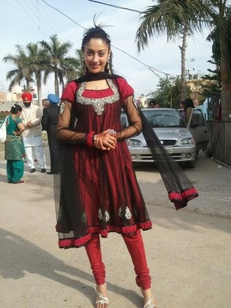 Online Tashan Gurleen Chopra Punjabi Girls Wallpaper