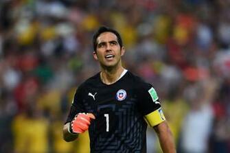 Image El Bar A Confirma Fichaje Del Portero Claudio Bravo