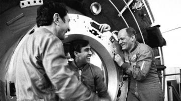 Meet India S Reluctant Space Hero Rakesh Sharma Gq Magazine
