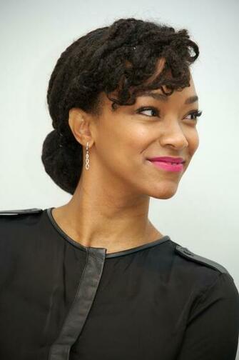 Sonequa Martin Green Wallpaper High Quality
