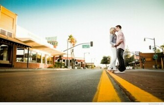 Couple Kiss Love Street City HD Wallpaper Lovewallpaper4u Spot