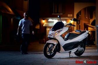 Photo Honda Pcx Scooter Picture Gallery Bikes4sale