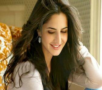 Katrina Kaif Cute Wallpaper