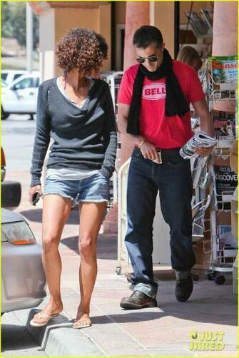 Halle Berry Image Olivier Martinez Malibu Mates HD