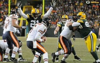 Charles Woodson Sacking Jay Cutler Wallpaper