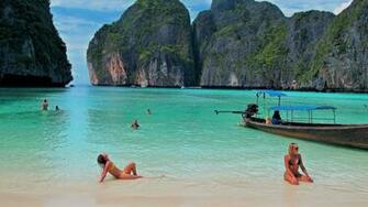 The Phi Islands Are Located In Thailand Between Large Island