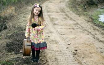 Cute Child Girl Travel HD Wallpaper New