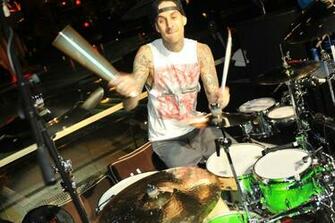 Travis Barker Drumming Wallpaper Did Go Back To Drum