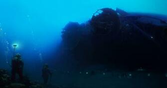 Art Underwater Sea People Scuba Diver Ship Shipping