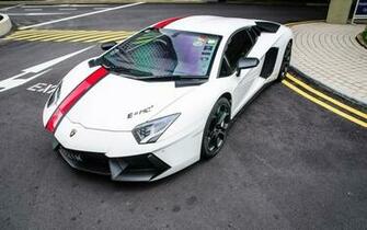Lamborghini Aventador White Street HD Wallpaper