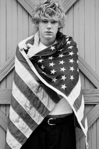 Evan Peters Background