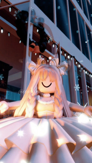 Aesthetic Royale High Avatars Wallpaper
