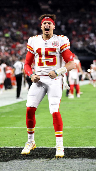 Patrick Mahomes Phone Wallpaper
