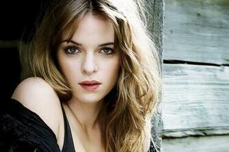 Danielle Panabaker And Kay Wallpaper