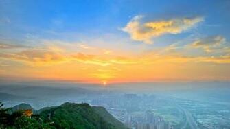 Foggy Sunrise All Over The City Wallpaper