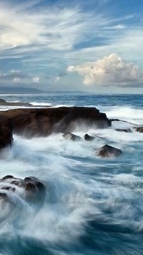 HD Animated Sea Waves Wallpaper For iPhone 6s Plus