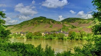 Green Hills Wallpaper