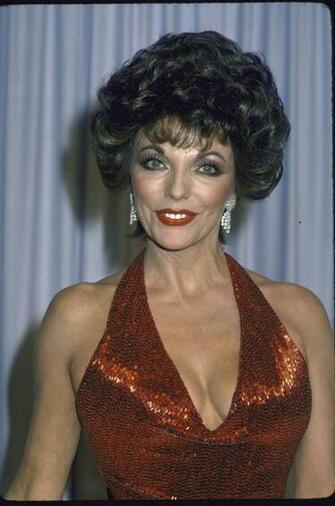 Joan Collins Photo