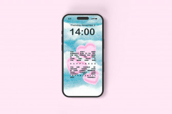 Girly iPhone Lock Screen Wallpaper
