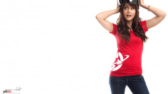Women T Shirt Celebrity Clothing Jessica Chobot Hand Finger Wallpaper