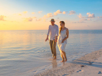 Couple Beach Wallpaper
