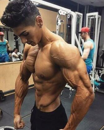 Rising Star Andrei Deiu Talks With Simplyshredded