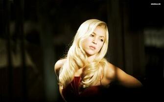 Shakira Wallpaper At Resolution With Resolutions