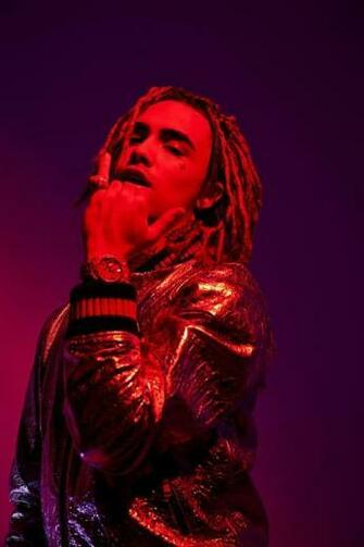 Esketit Discovered By Karie On We Heart It