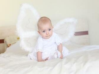 See The Angel Beside You All Day Long With Baby Wallpaper