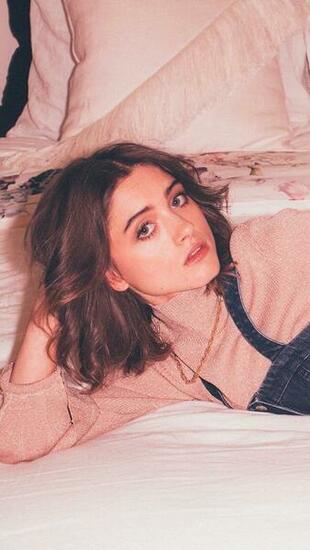 Natalia Dyer Lockscreens Hashtag Image On