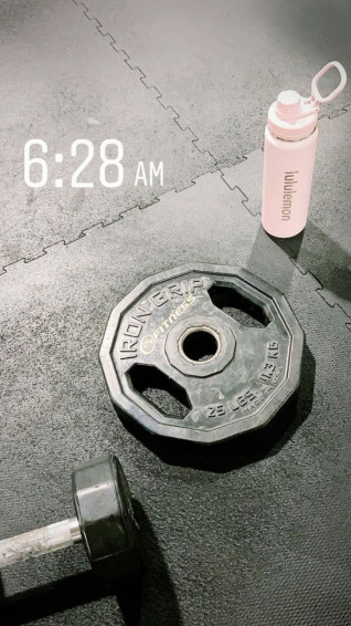 Gym Girl Aesthetic Women Goals Wallpaper