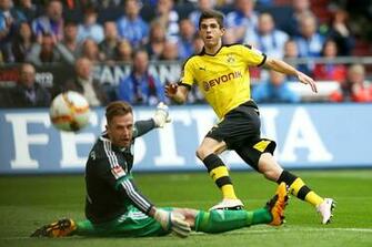 Christian Pulisic Budding Career Of Usa Dortmund Rising Star