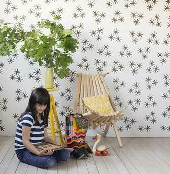 Diy Starbust Wallpaper From Stamp Stencil Paint Design Sponge