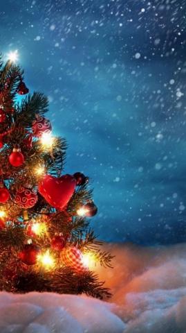Try To Use Christmas Wallpaper For iPhones