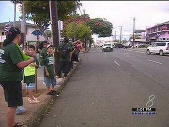 Kalihi Residents Workers Encourage Traffic Safety