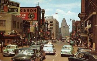 Ouellette Avenue In Downtown Windsor Detroit S Penobscot