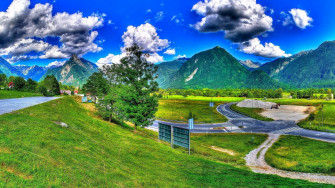 Full Screen HD Wallpaper