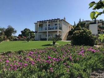 Modern Detached Villa With Pool And Putting Green On Vale Da Pinta