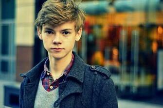 Thomas Brodie Sangster HD Desktop Wallpaper 7wallpaper Net