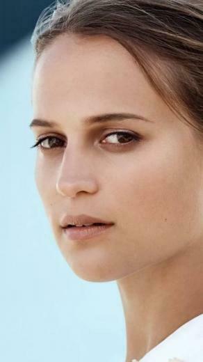 Alicia Vikander Brunette Beautiful Wallpaper