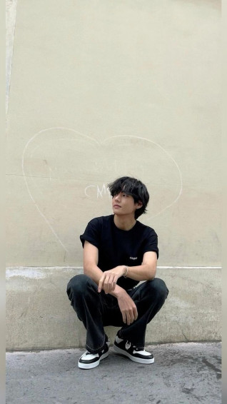 Tae Wallpaper