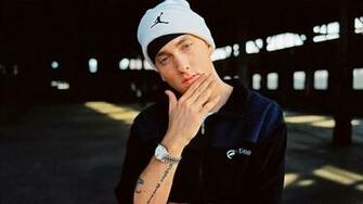 Slim Shady Wallpaper Top Background