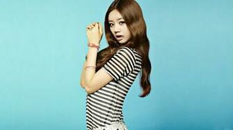 Lee Hyeri Wallpaper