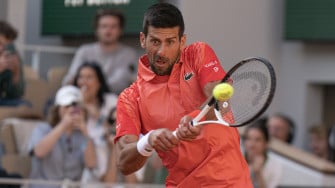 French Open Midterm Grades Raucous Fans And Novak Djokovic S